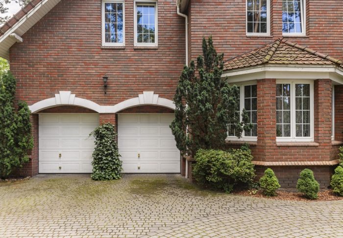 Transforming Your Home’s Exterior: The Advantages of House Rendering for Aesthetics and Protection